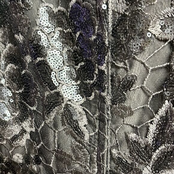 LA Femme Platinum Lace & Chiffon Prom Gown Size 8 NWT - Picture 10 of 11